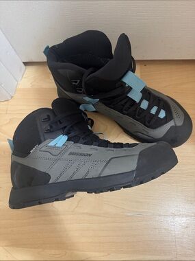Black Diamond Grey and Black Hiking Boots with Light Blue Accents